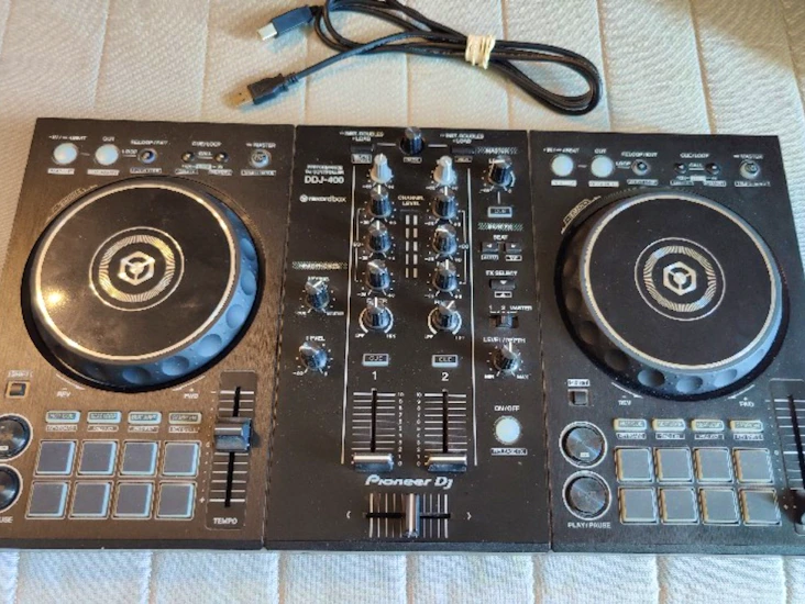 Pioneer ddj 400