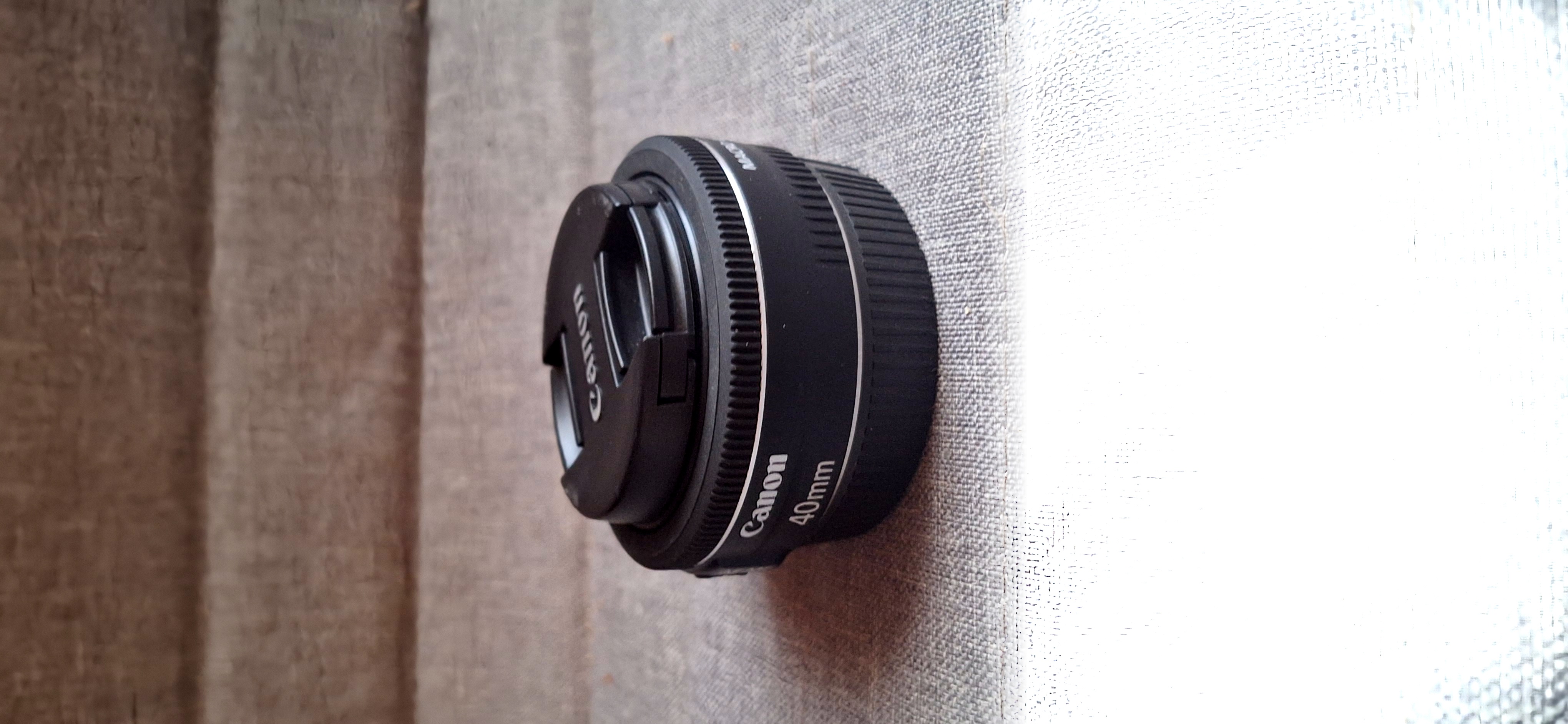 Canon ef 40 mm