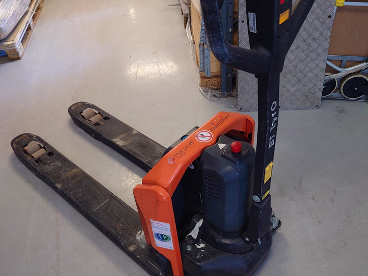 Elektrisk toyota jakketralle