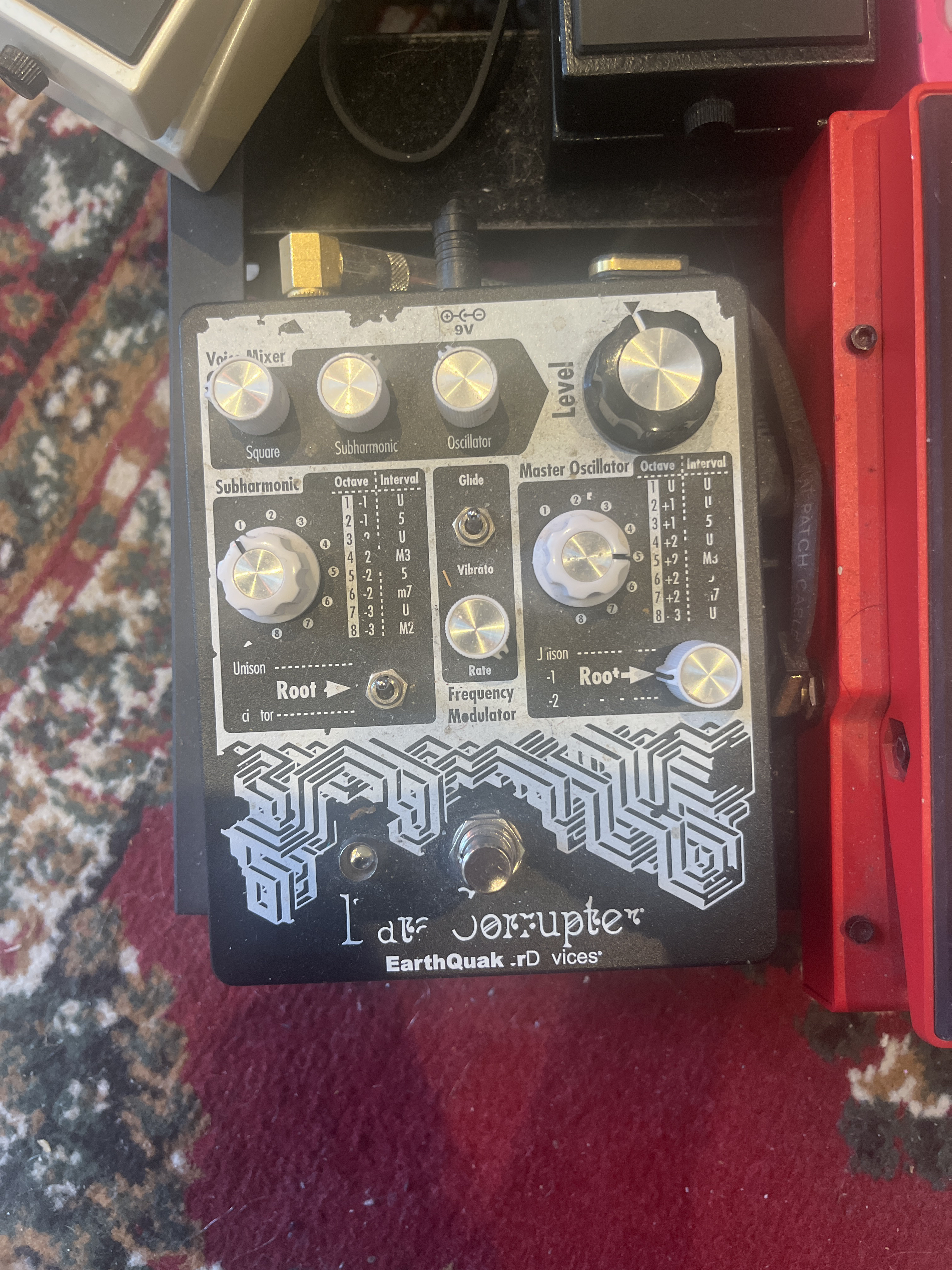 Eartquacker devices data corrupter