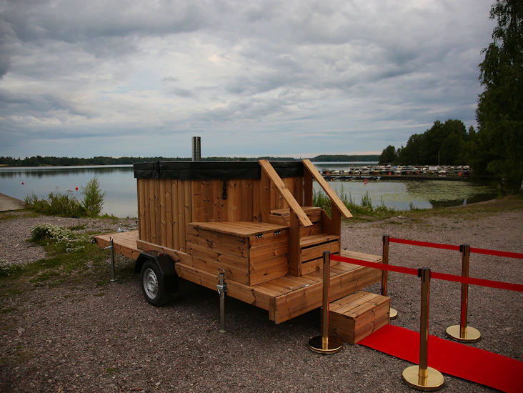 Iso palju poreilla ja hierontapaikoilla