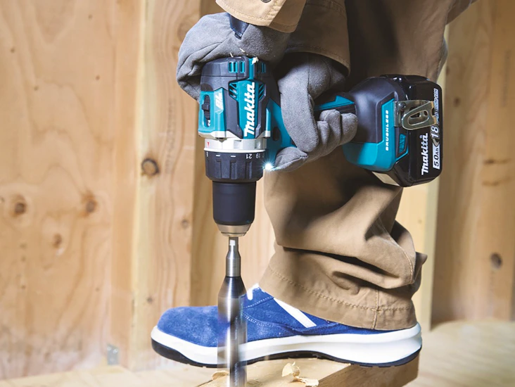 Makita skrumaskin 18v ddf484rtj