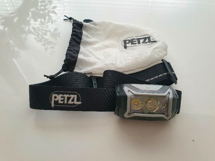 Petzl actik core + lyhtypussi