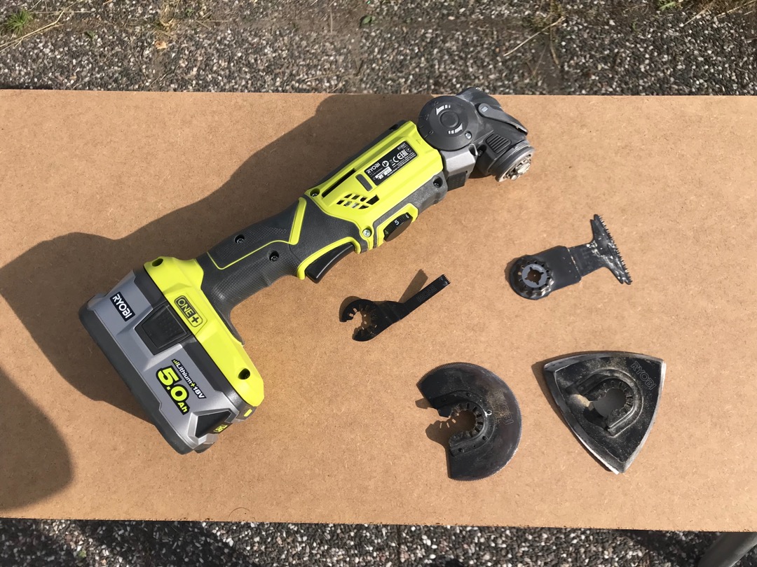 Batteridrivet multiverktyg