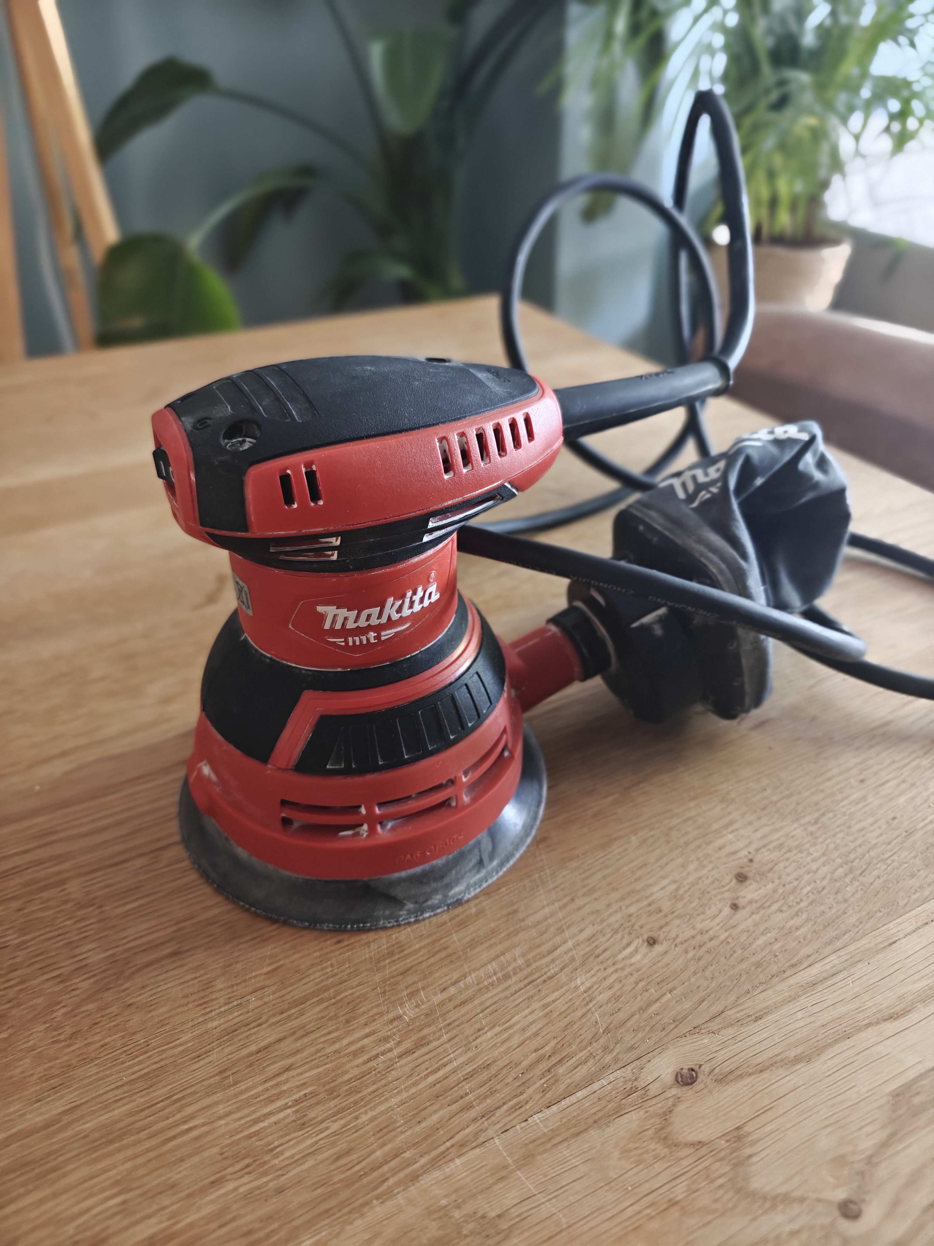 Makita orbital sander