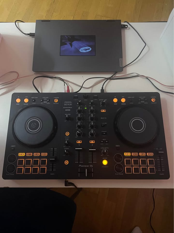 Pioneer ddj-flx 4 