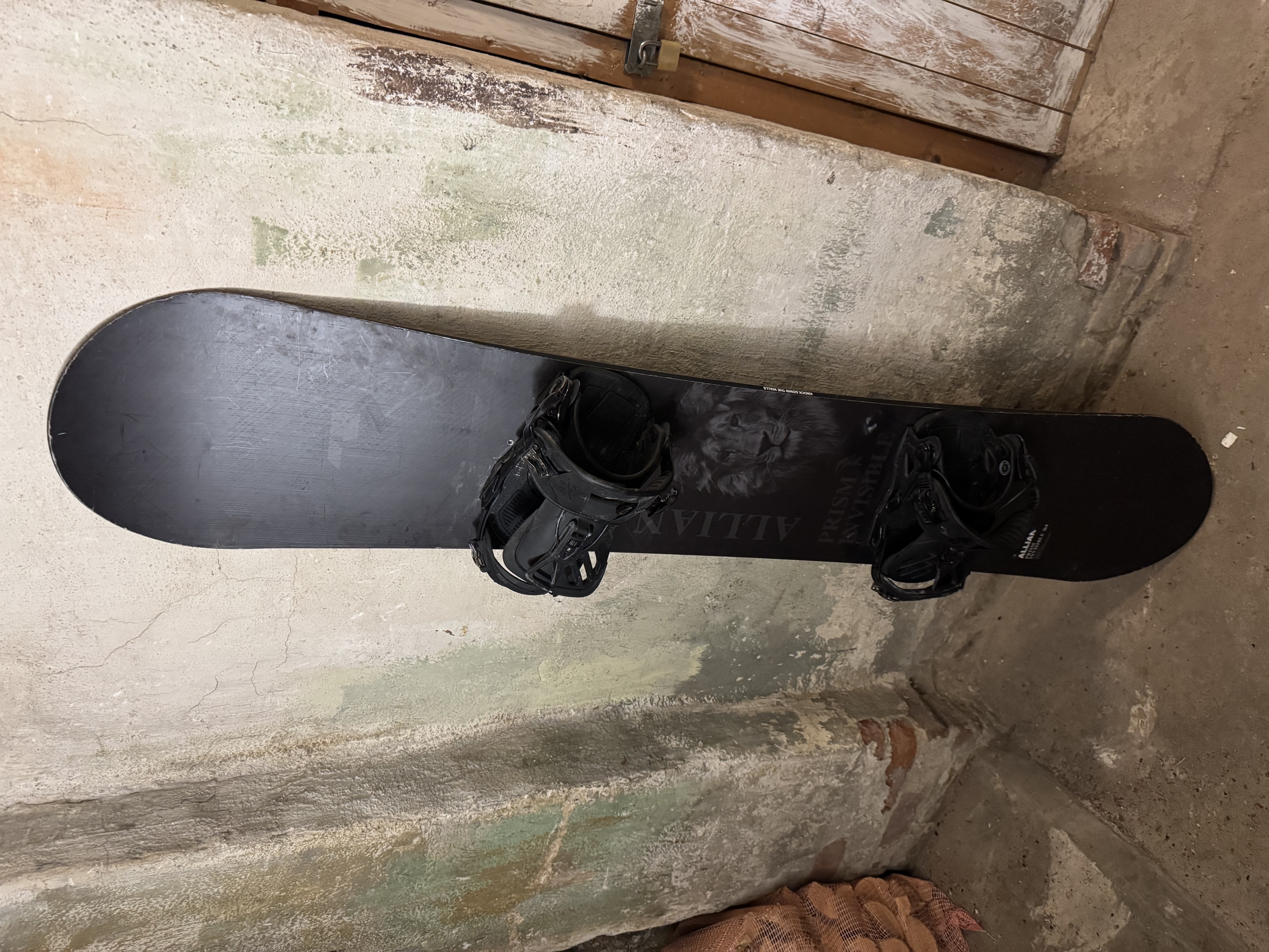 Snowboard m/sko str. 45