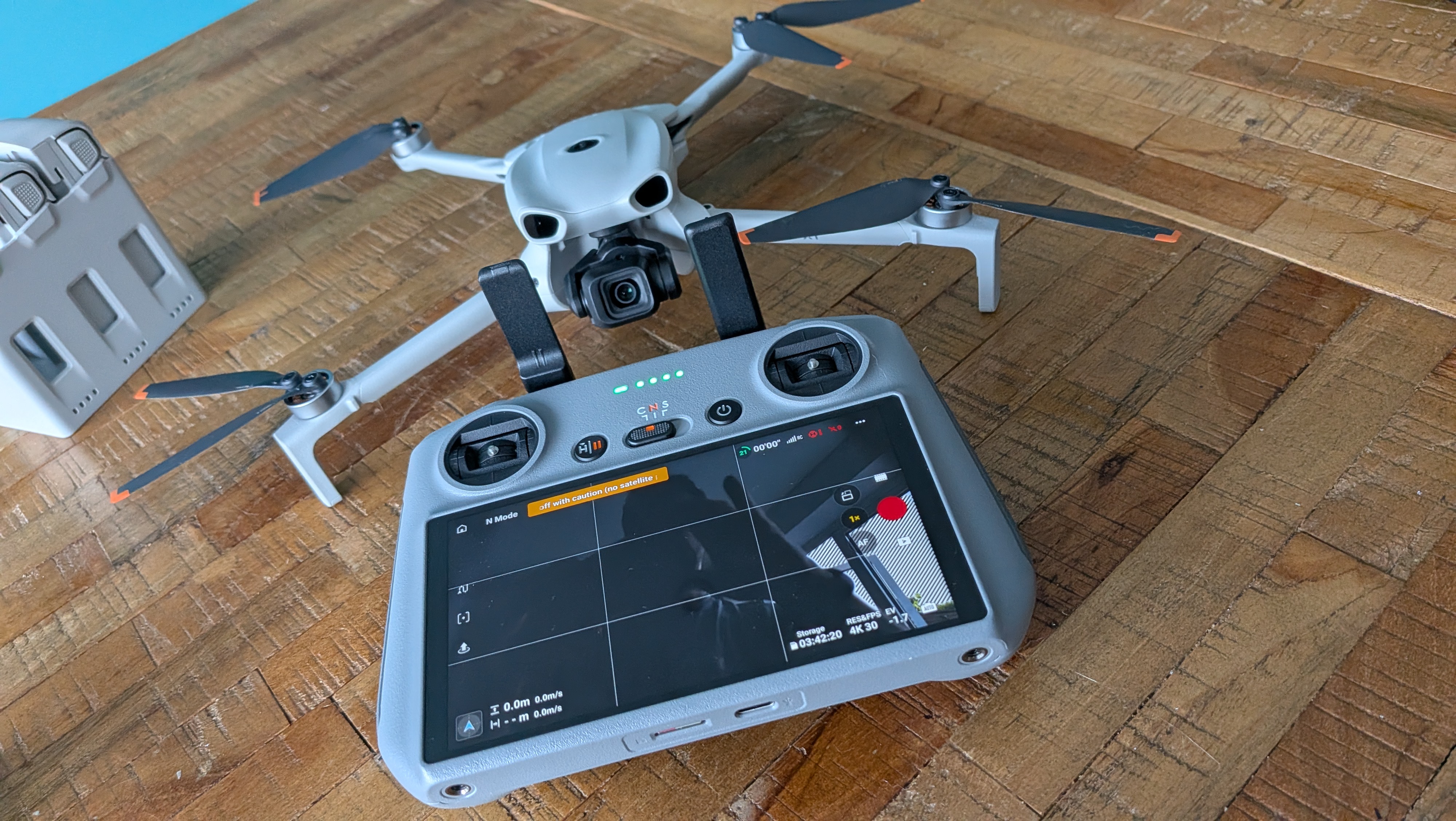Dji lito x1 fly more combo • rc 2 controller • 3 batteries • complete ready-to-fly kit