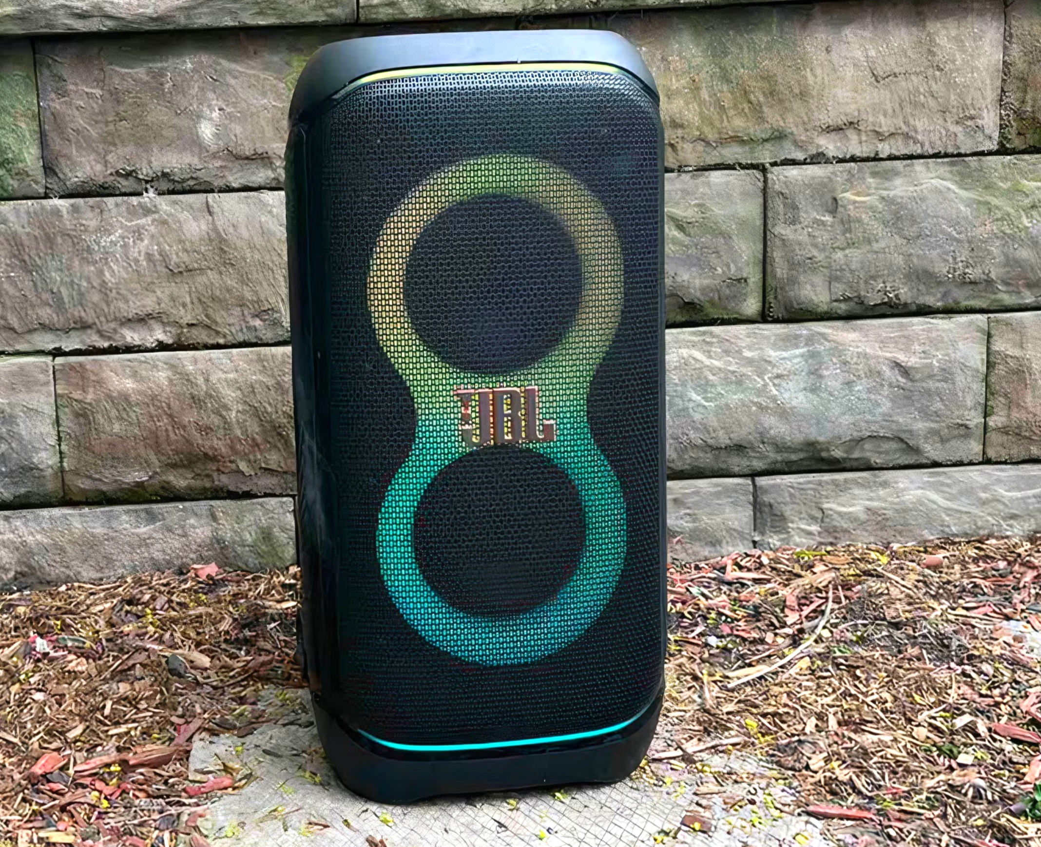 Jbl partybox  320  + 2x microphones 