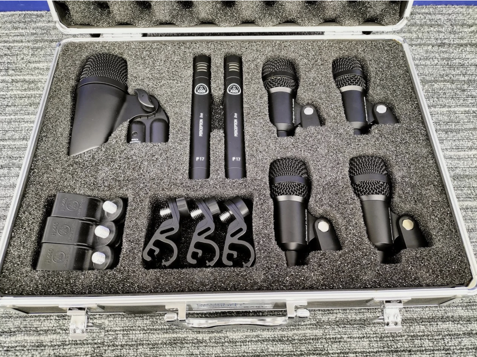 Akg drum microphone kit - 7 mics with stands