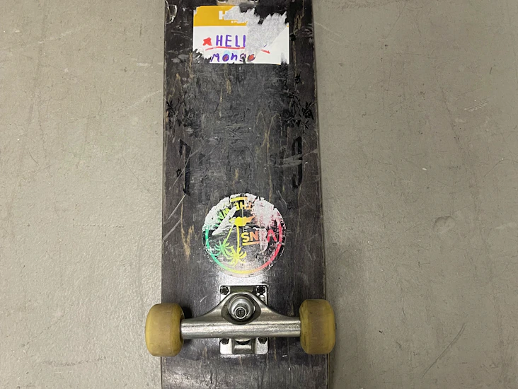 Liten skateboard för uthyrning