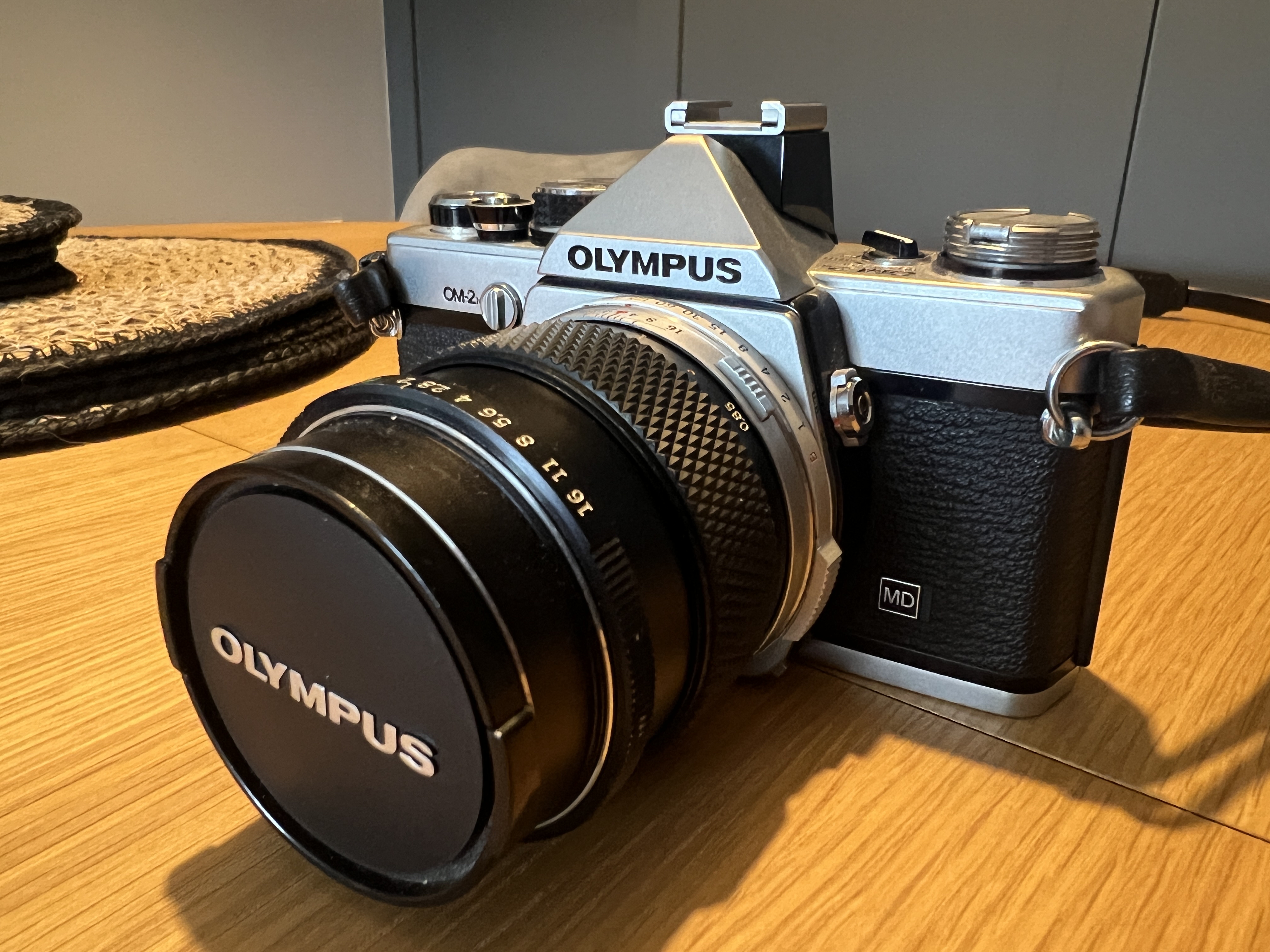 Olympus om2n md with zuiko 85mm f2 lens 