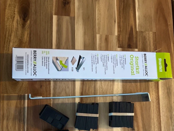 Laminatgulv distanseklosser og vinkeljern