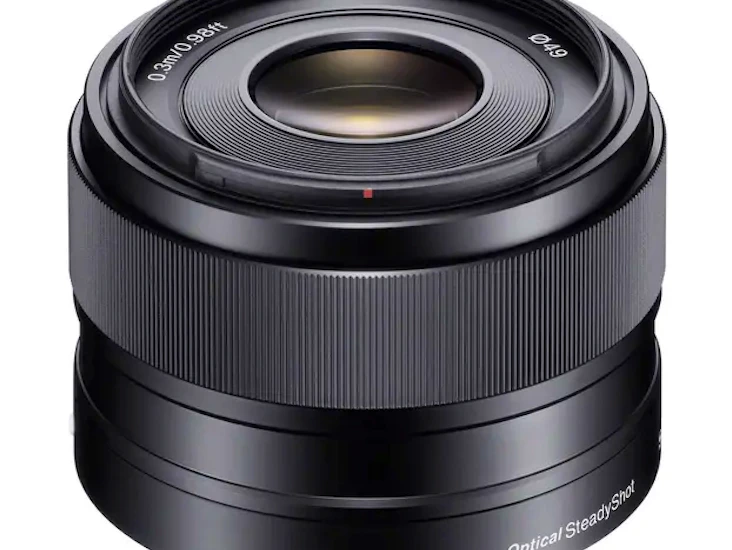 Sony e 35mm f/1.8 oss