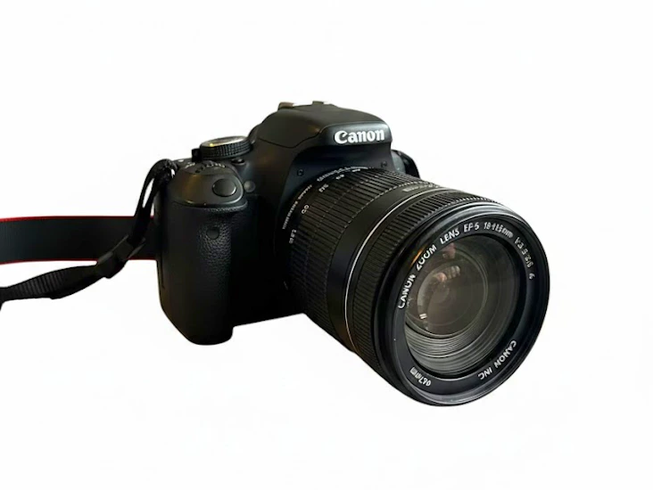 Canon eos 600d m. kraftfuldt 18-135mm zoom-objektiv