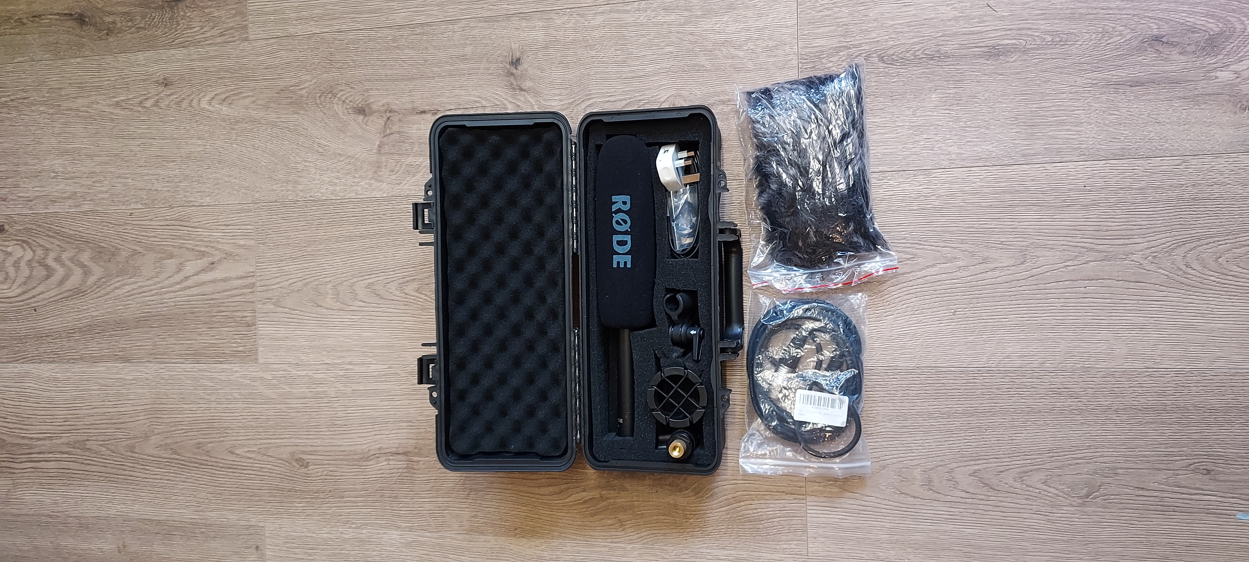 Rode ntg4+ boom shotgun microphone kit for filming
