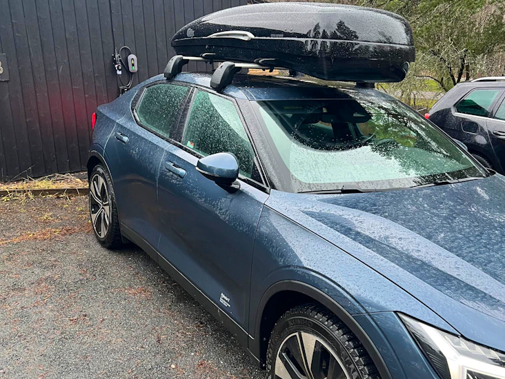 Polestar 2 kattotelineet