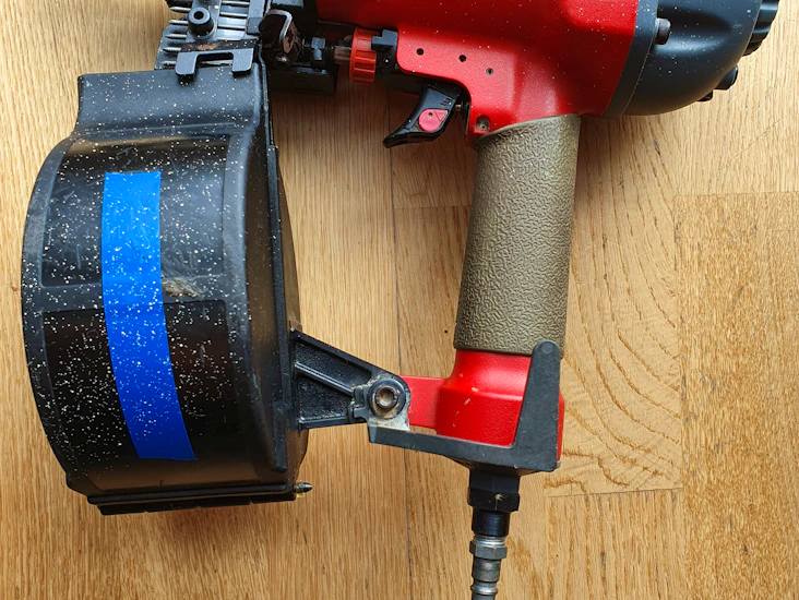 Rullbandad spikpistol scn650 luftdriven 32-65mm 0°