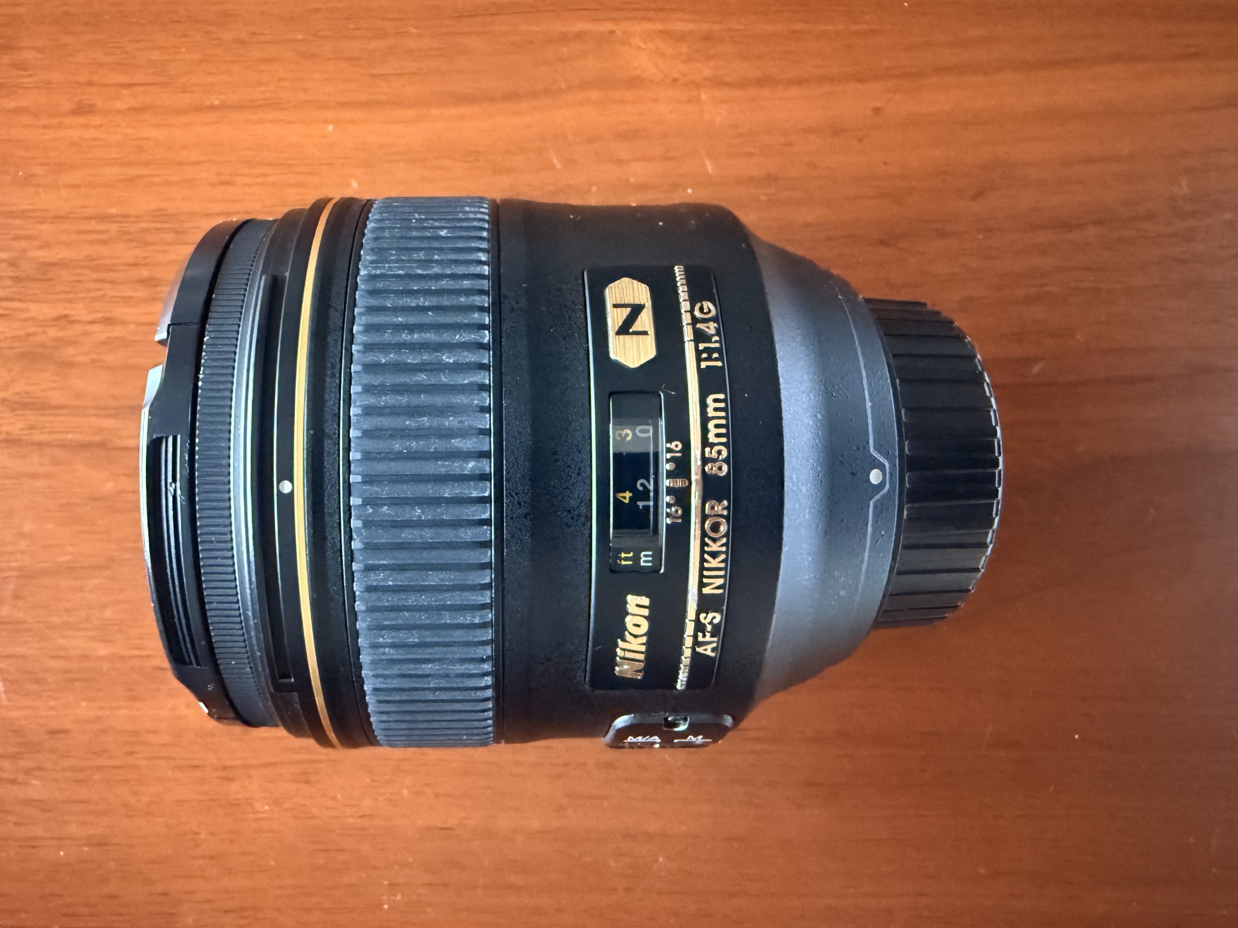 Nikon af-s nikkor 85mm f/1.4g portrait lens