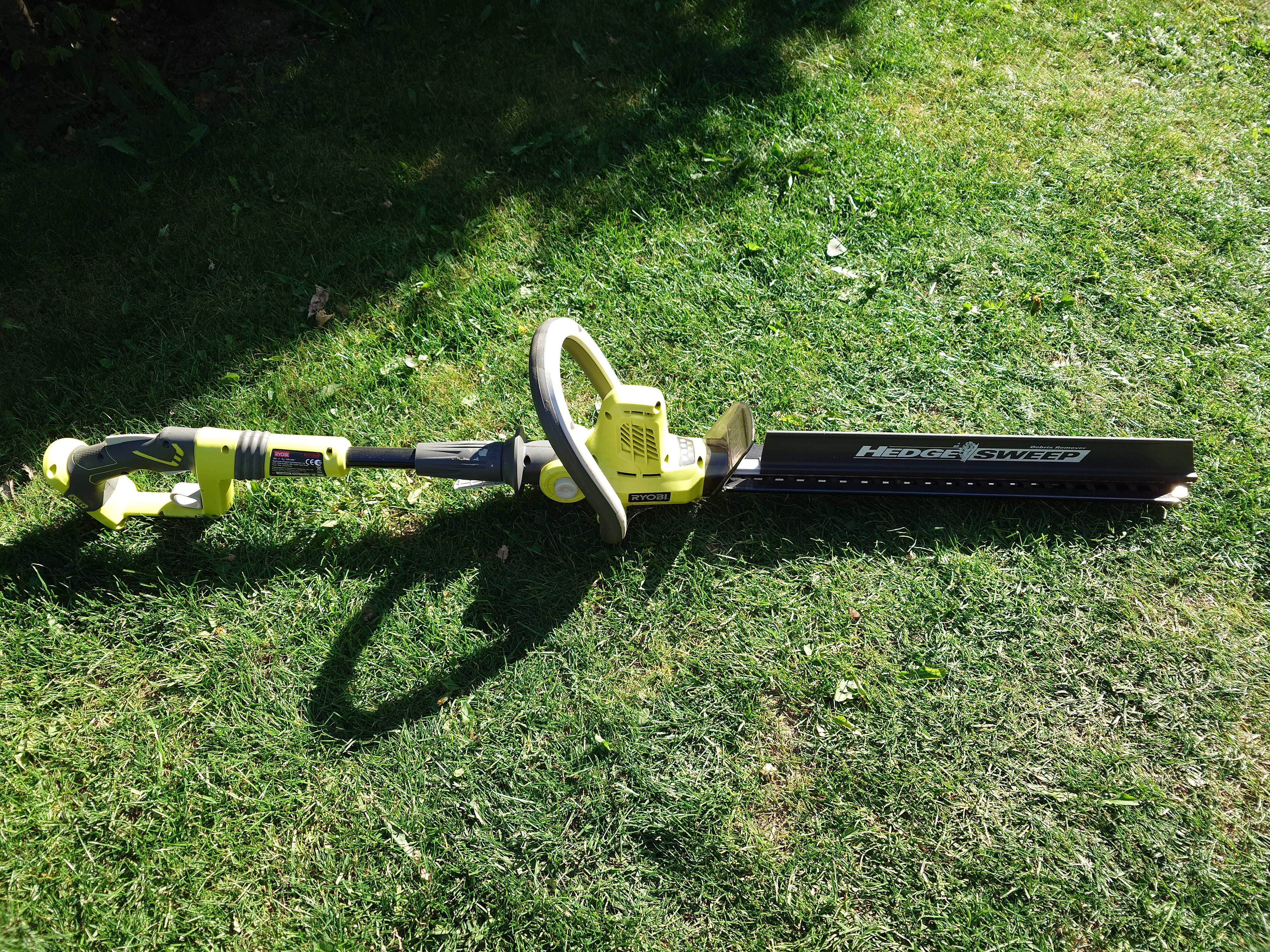 Ryobi one+ häcksax med 5.0ah batteri