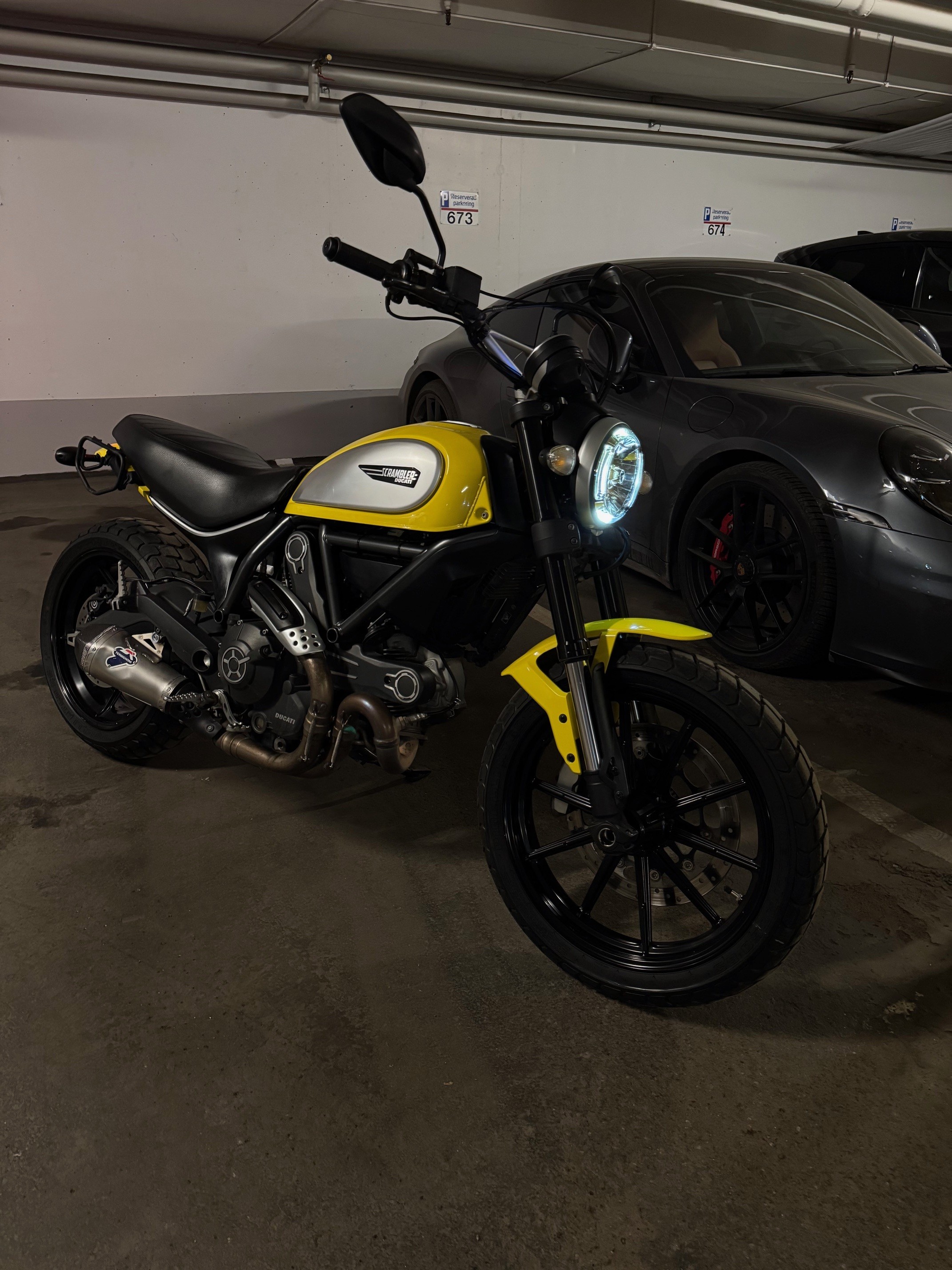 Ducati scrambler 800cc|perfekt för uppkörning eller turer|