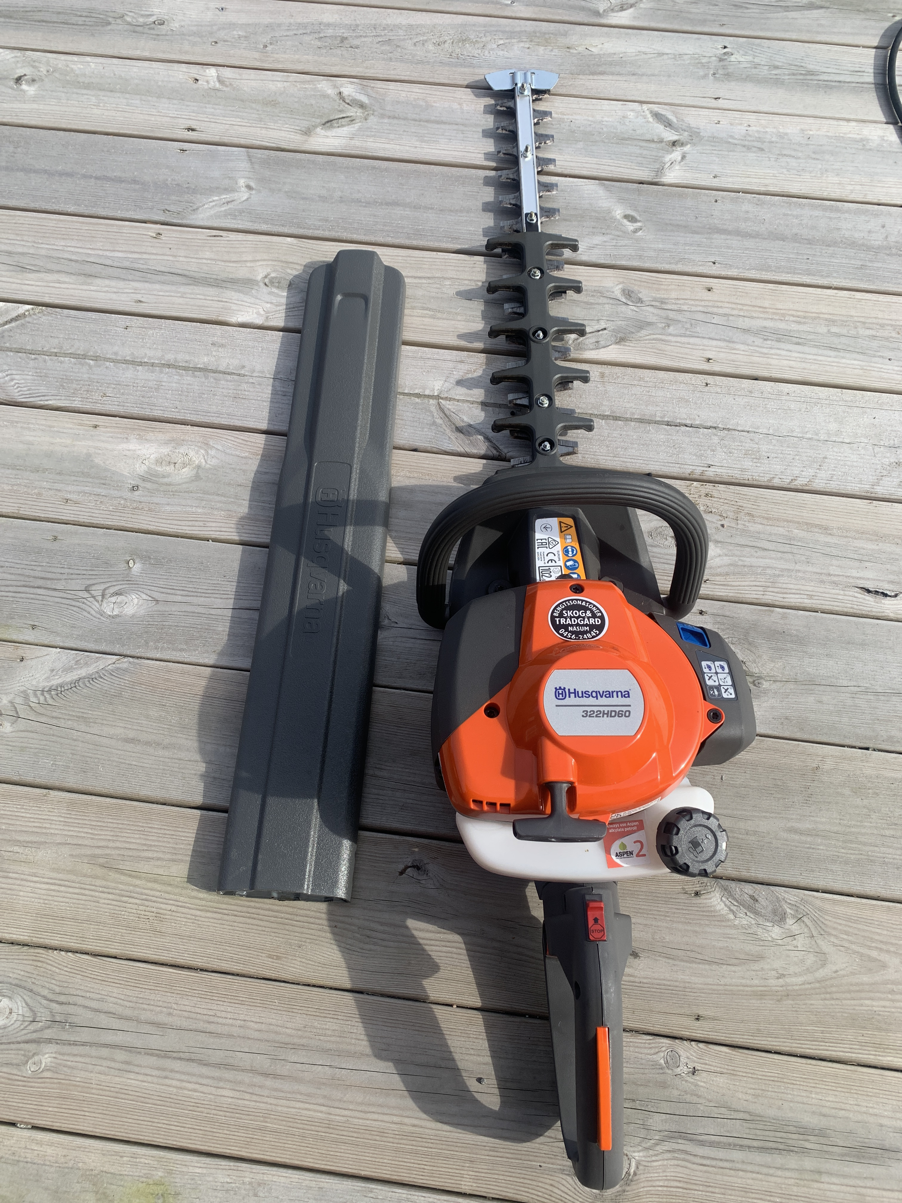 Häcksax bensindriven. 