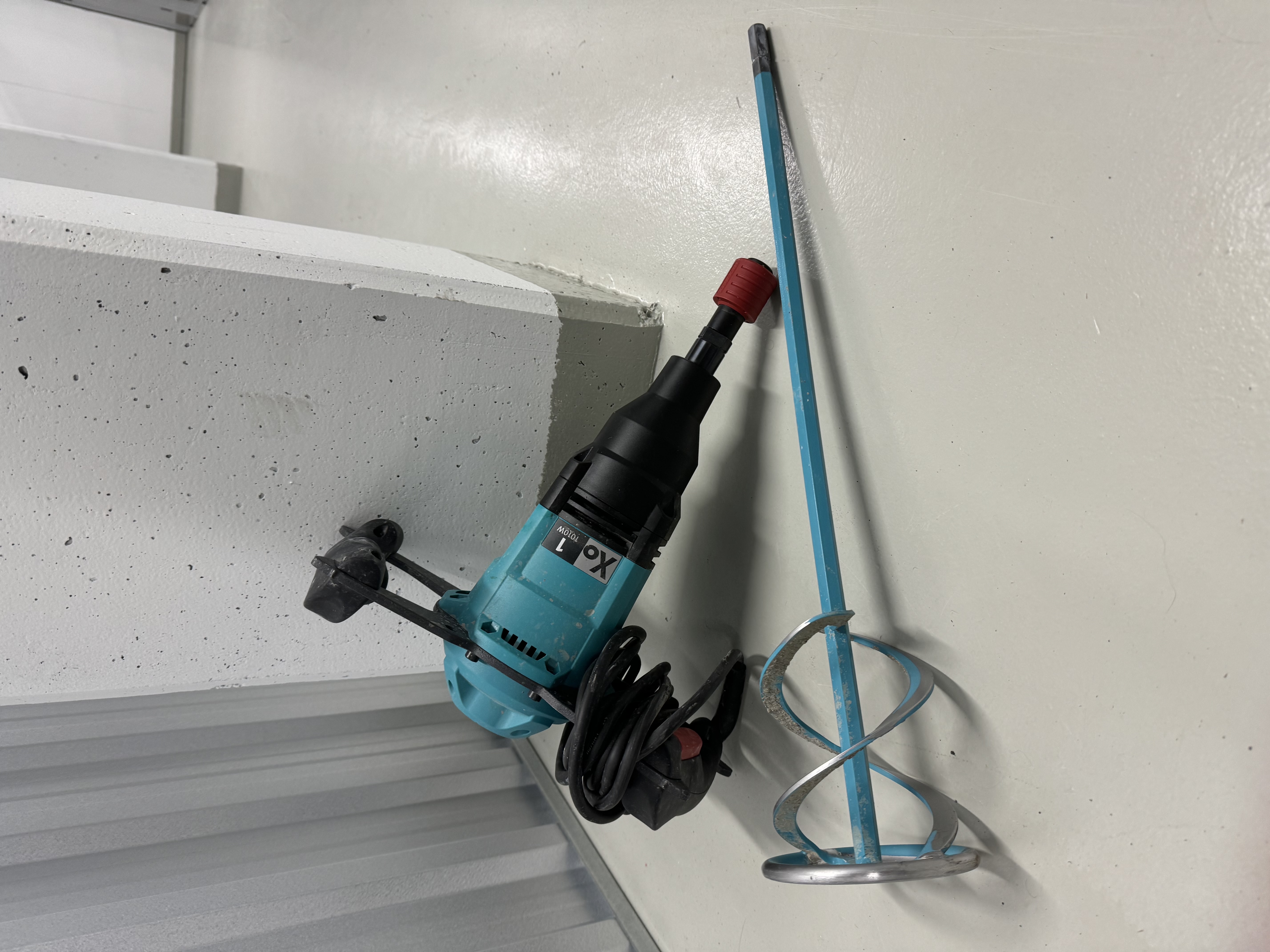 Tohånds blandemaskin til leie