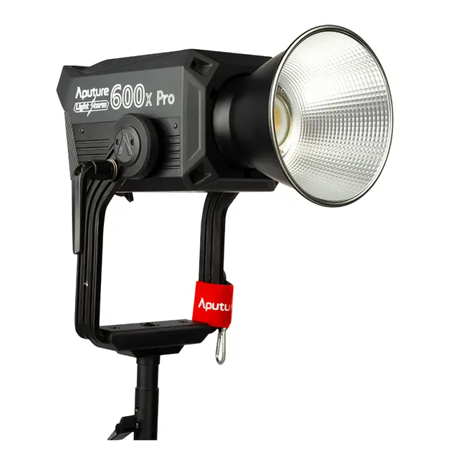 Aputure 600x