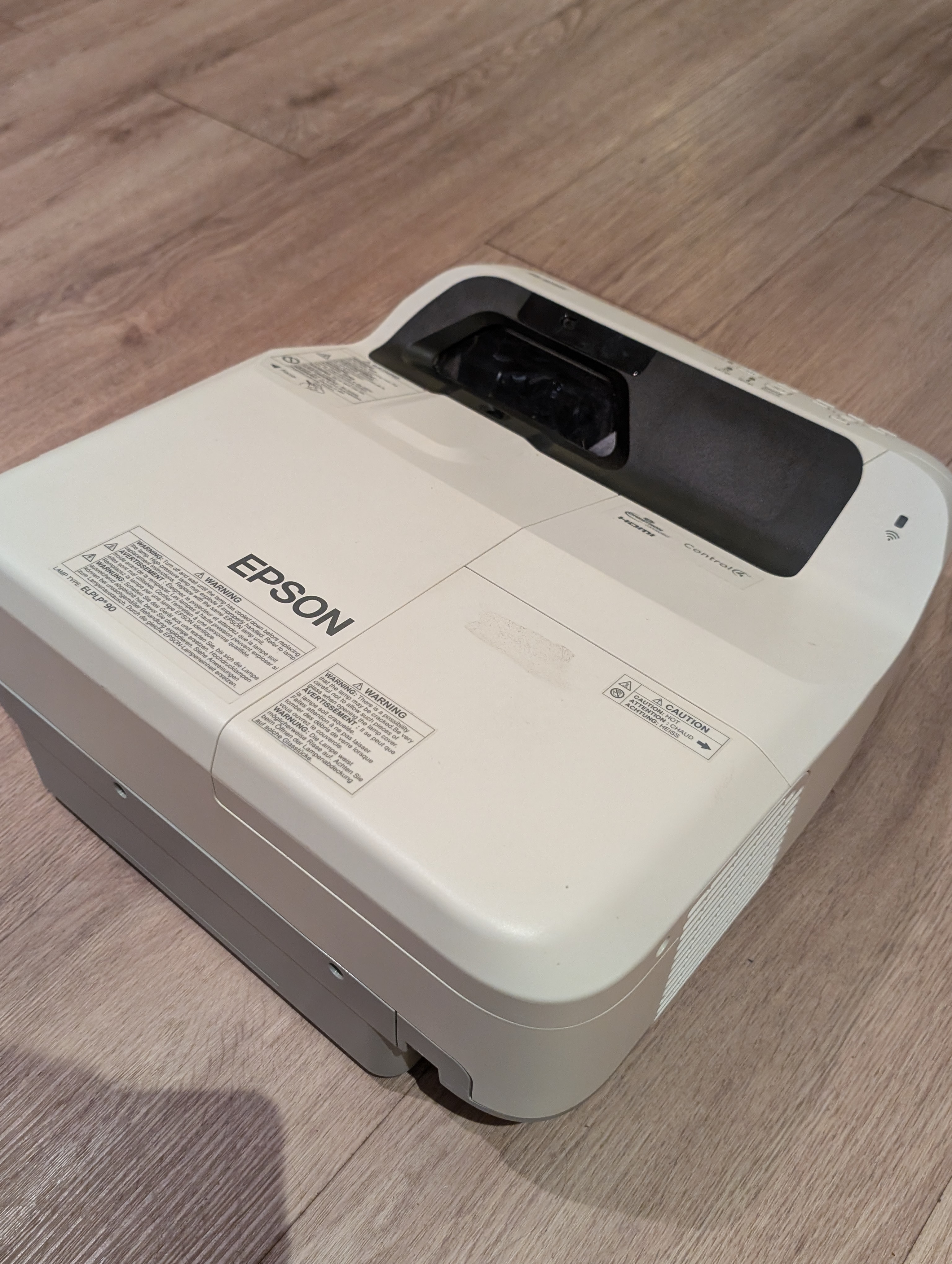 4k short throw projector