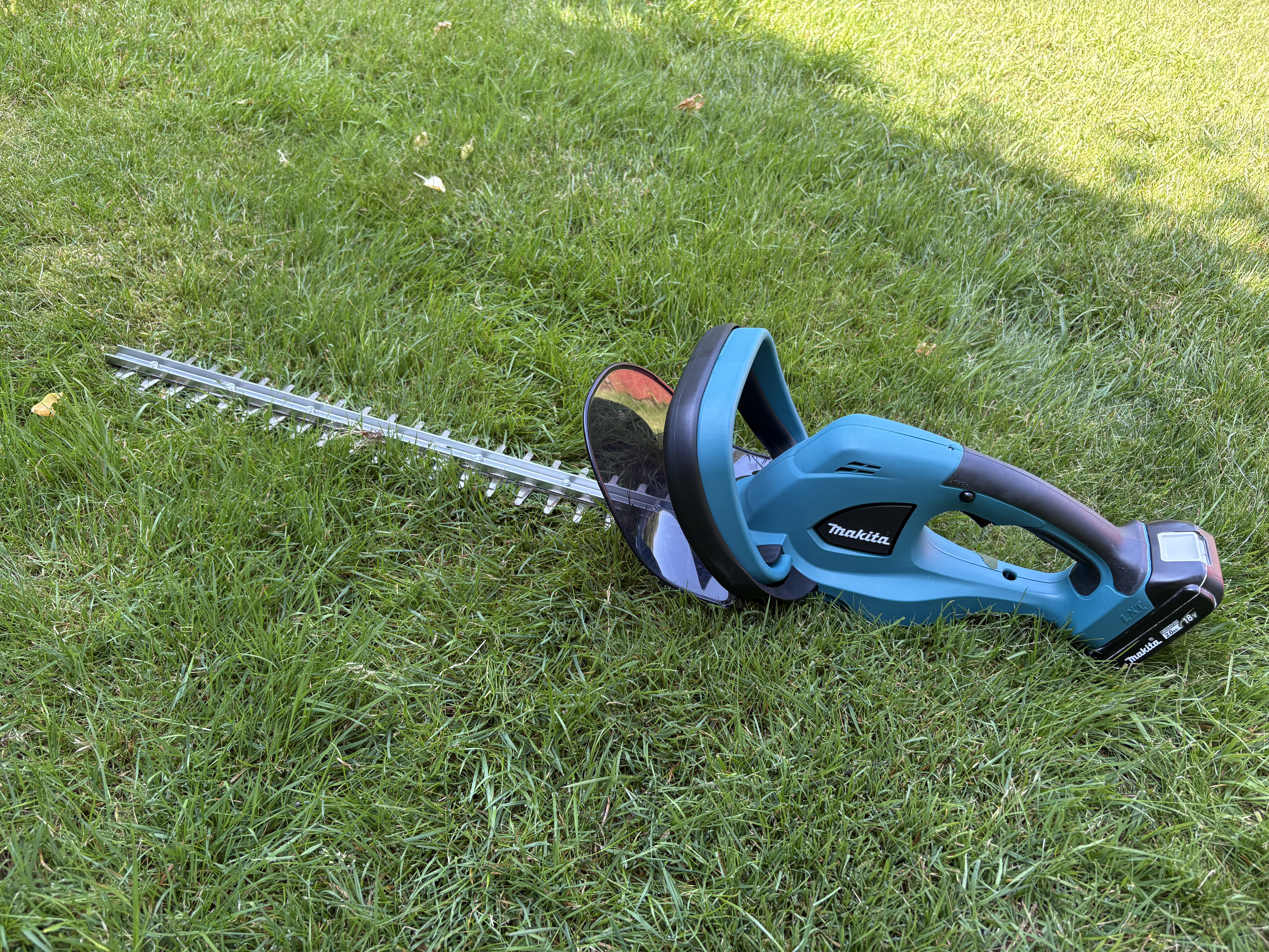 Batteridriven häcksax makita