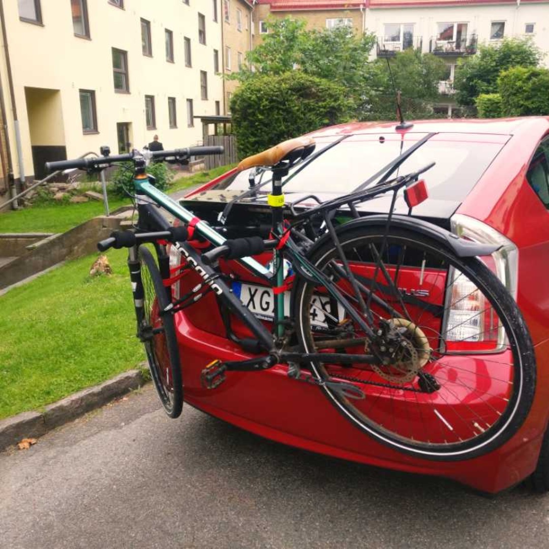 Cykelhållare för bagagelucka