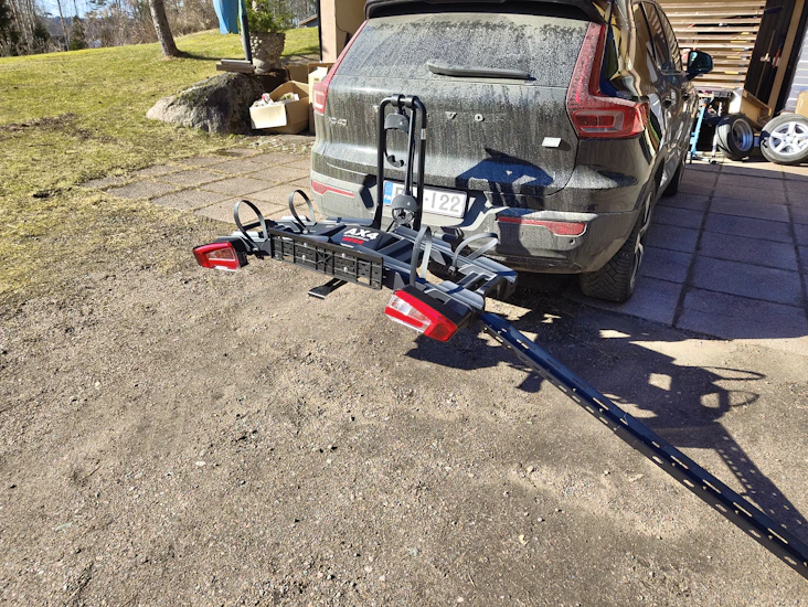 Polkupyöräteline vetokoukkuun 2 pyörälle (kokoontaitettava)