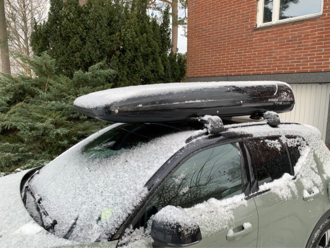 Takbox som öppnas bakifrån