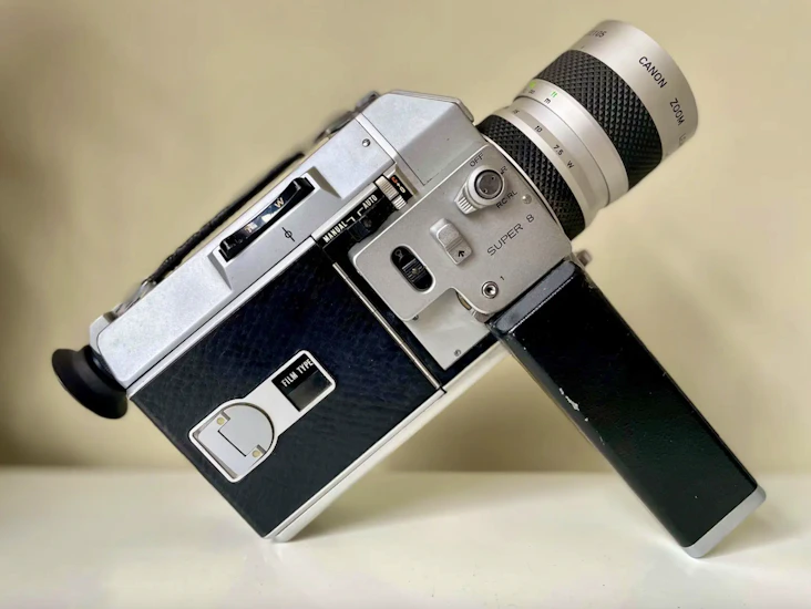 Canon auto zoom 814 super 8 movie cine camera