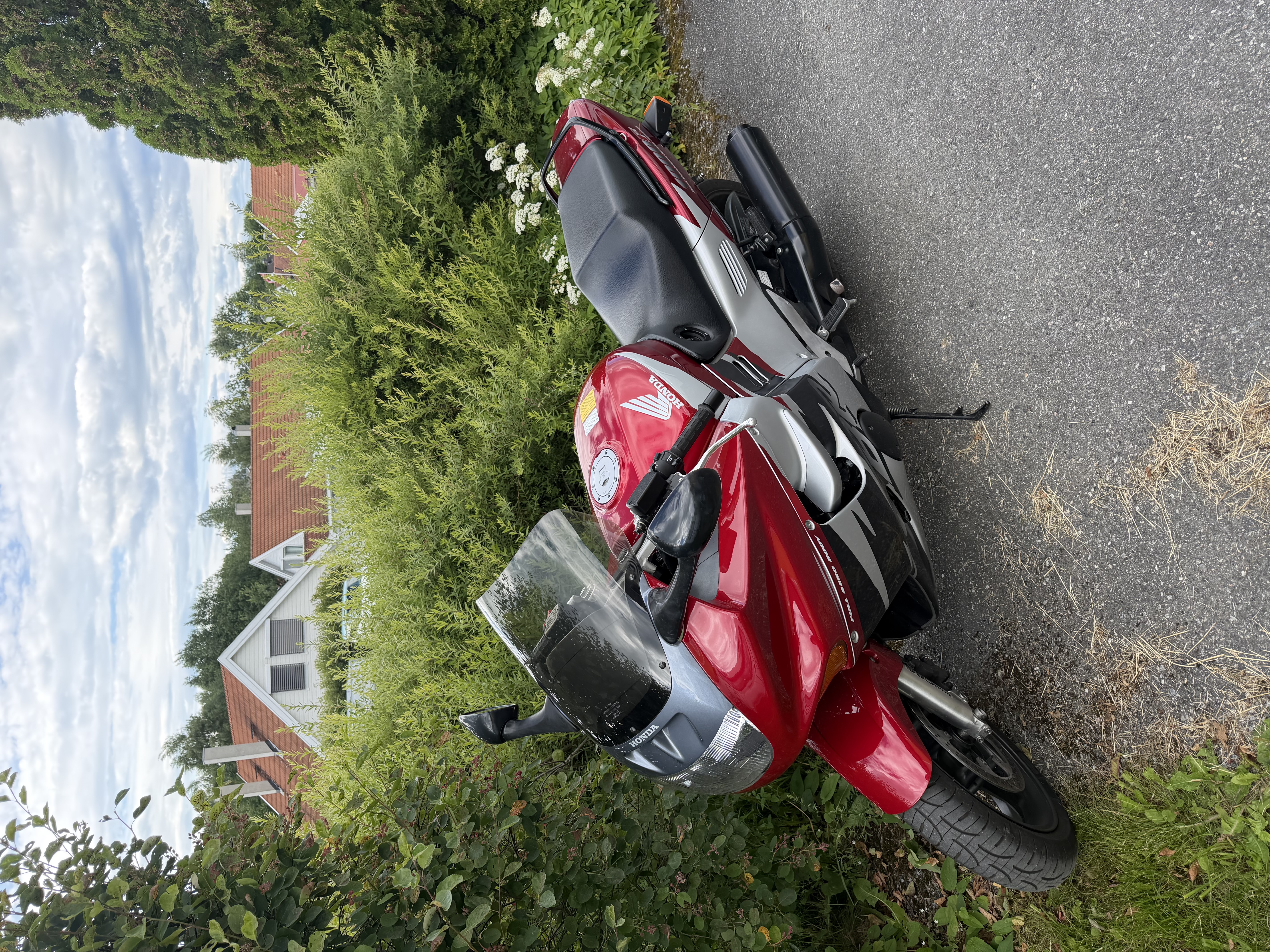 Honda cbr1000f