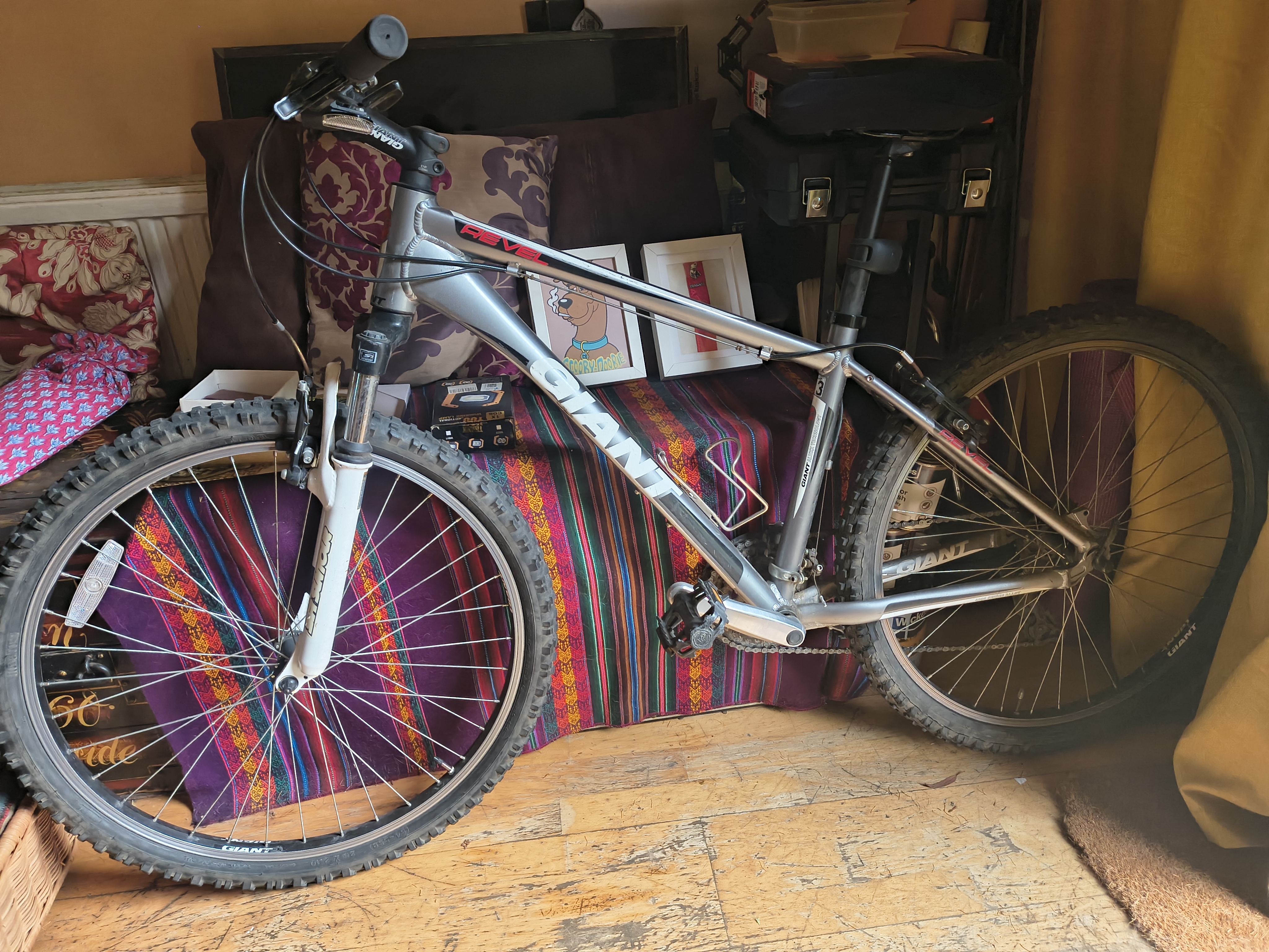Giant revel hardtail mountain bike 