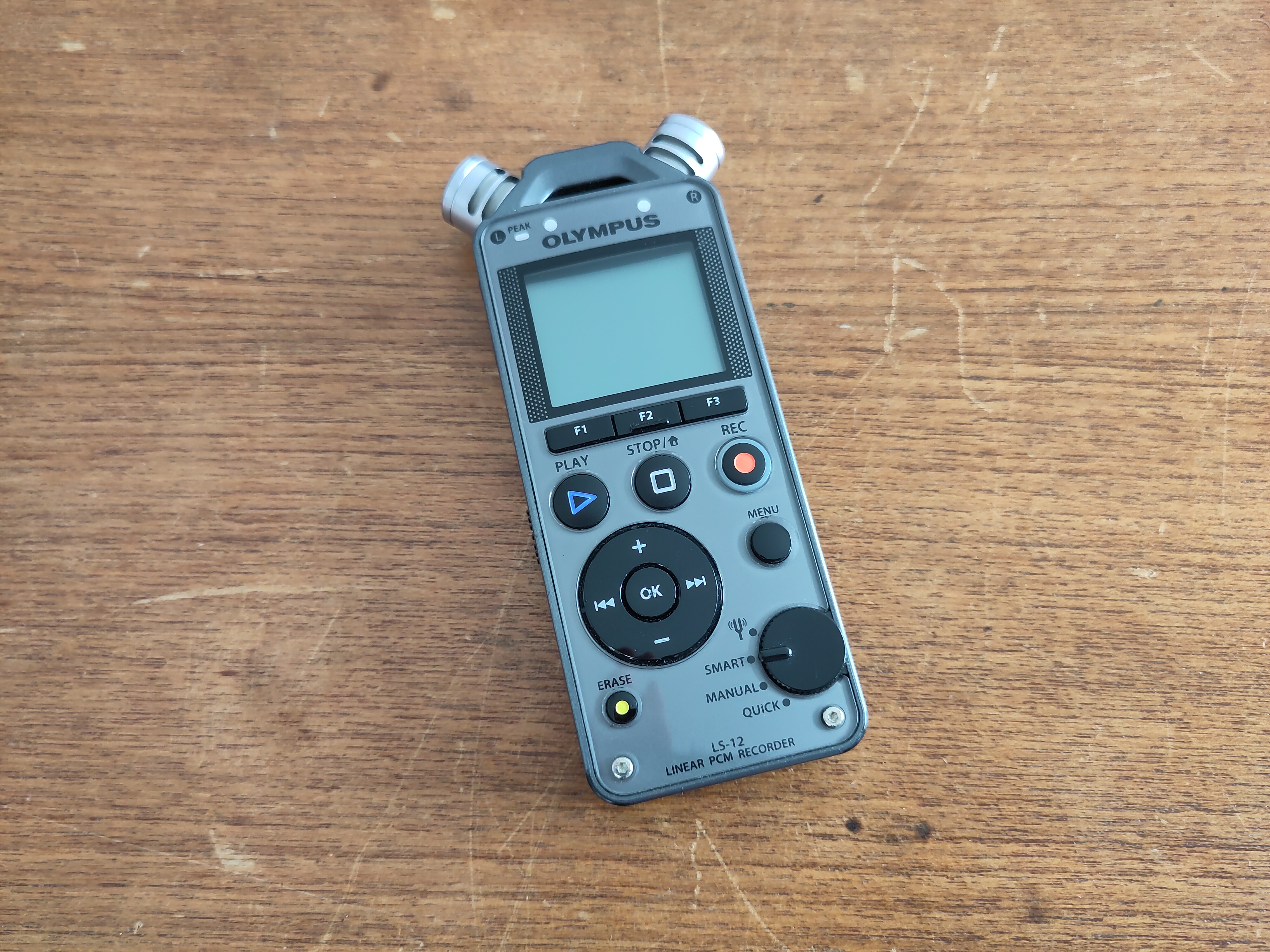 Olympus ls-12 linear pcm -tallennin 24-bit/96khz — handheld field recorder