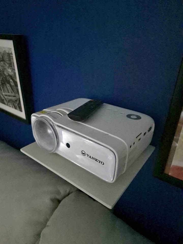 Full hd projector + screen kit – movie nights, events & presentations
