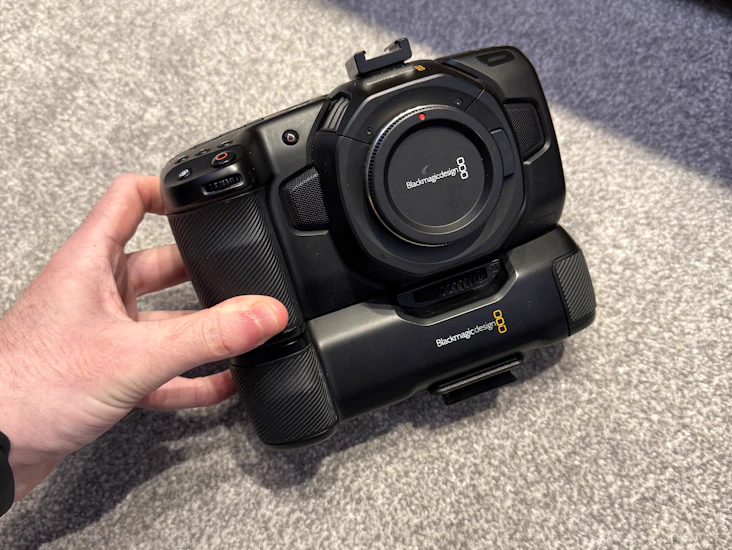 Blackmagic pocket cinema camera (with battery mount)