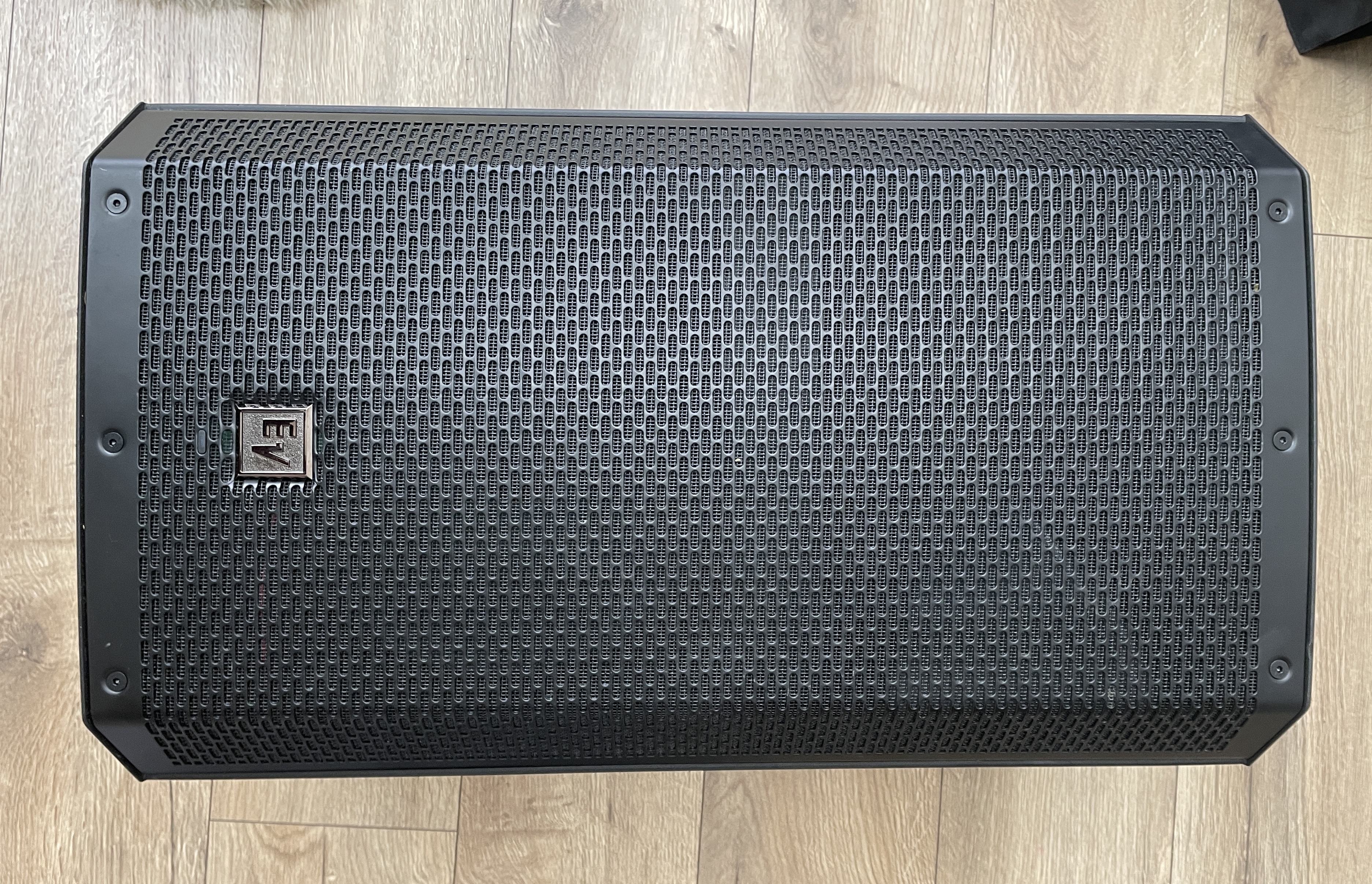 2 x electro-voice active speakers zlx12p x 2