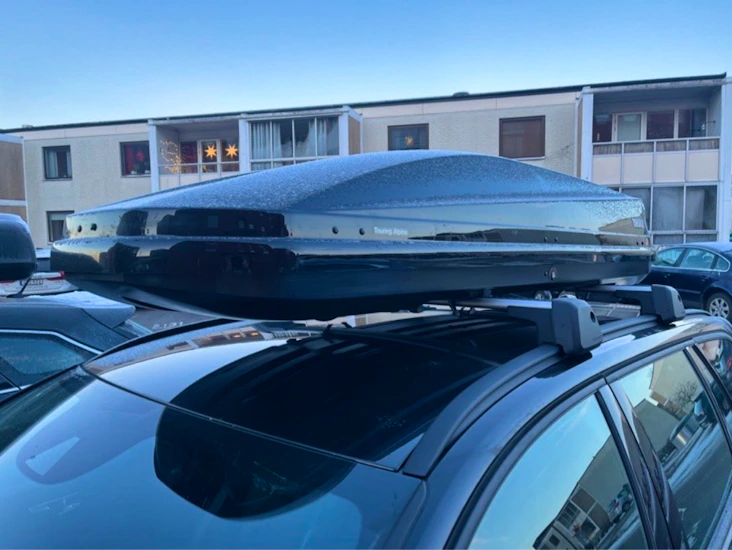 Lång och rymlig thule takbox