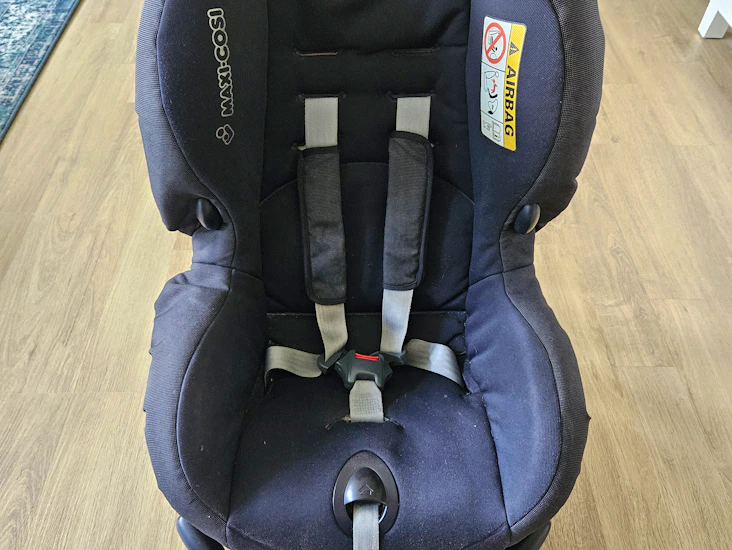 Bakåtvänd bilbarnstol maxicosi 9 mån - 4 år