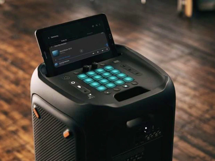 Hyr 1 eller 2 st jbl partybox 1000 (1100w)