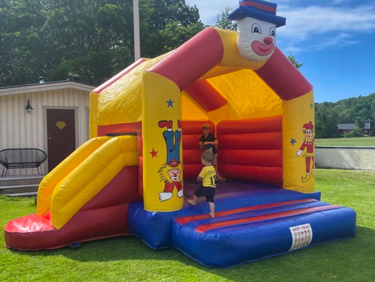 Superkul hoppborg i bra kvalitet