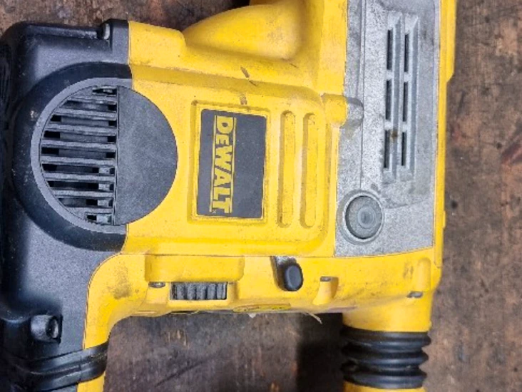 Meisel og borhammer fra dewalt d25603