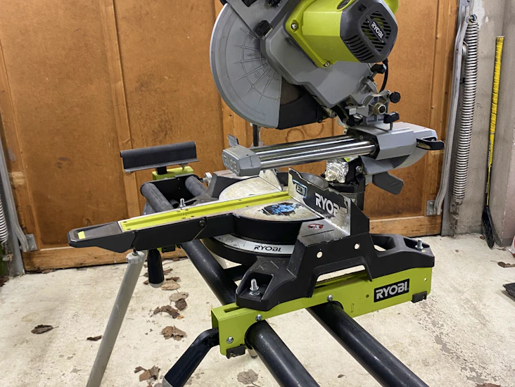 Stabil kap- & gersåg