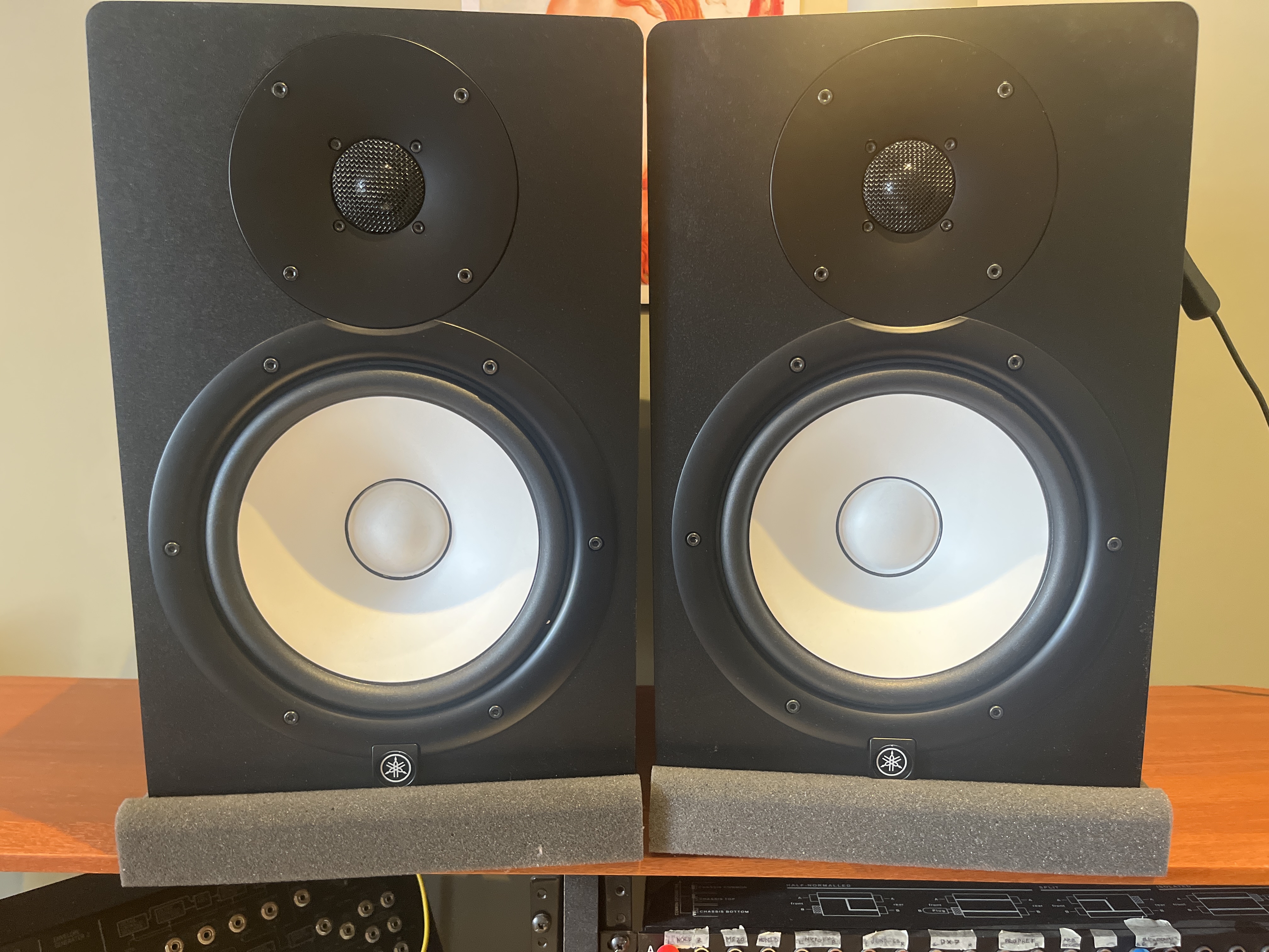 Yamaha hs8 active monitors (pair)