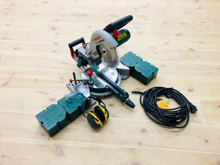 Kap och gersåg bosch pcm 8 s med tillbehör