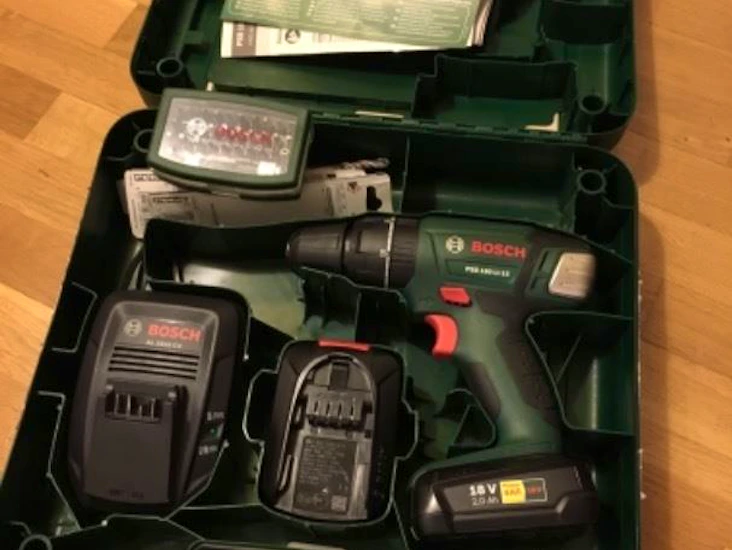 Bosch skruvdragare och borrmaskin