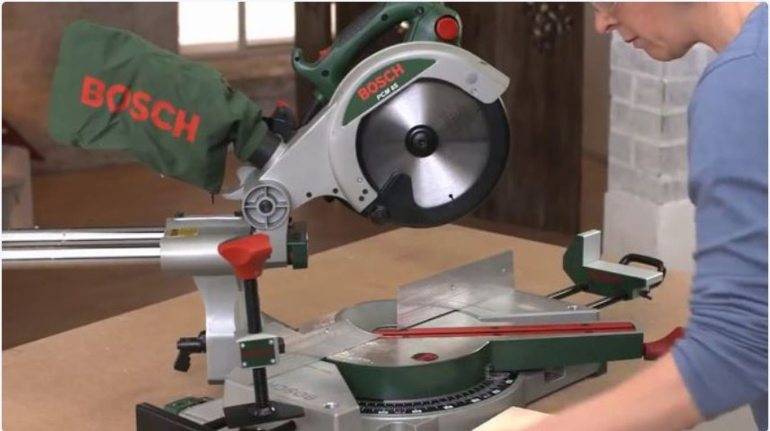 Kap- och geringssåg bosch pcm 8 s